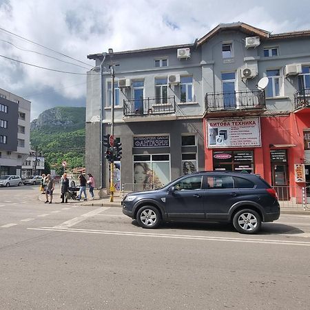 Отель Old Style Vratsa Экстерьер фото
