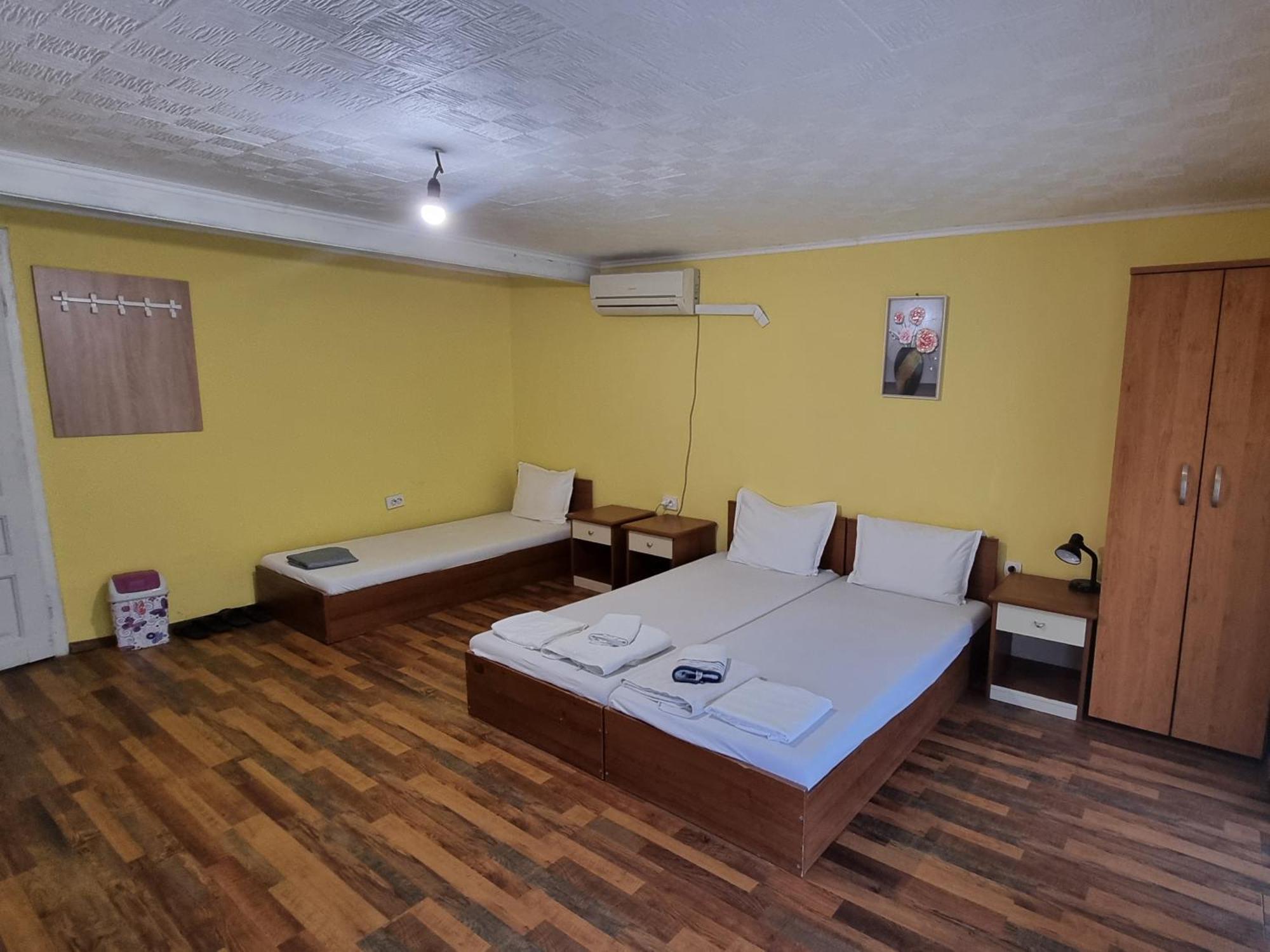 Отель Old Style Vratsa Экстерьер фото